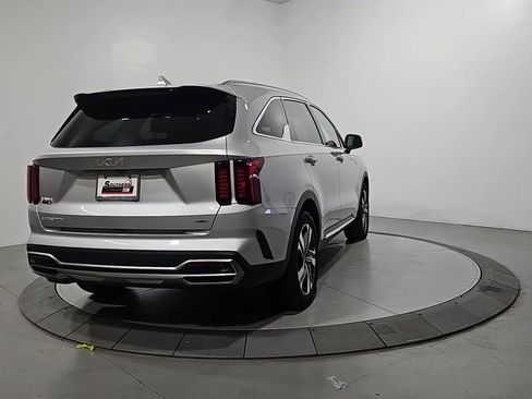 Used 2023 Kia Sorento EX image 5