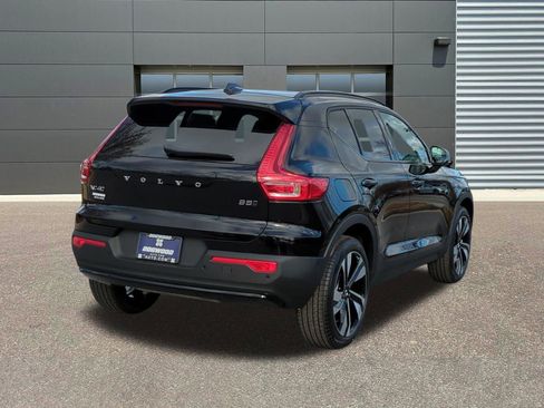 New 2026 Volvo XC40 B5 Ultra w/ Protection Package Premier image 7