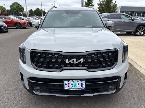 Used 2024 Kia Telluride SX Prestige X-Pro AWD/4WD image 3