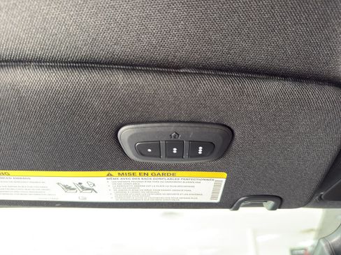 New 2027 Chrysler Pacifica Select FWD image 23