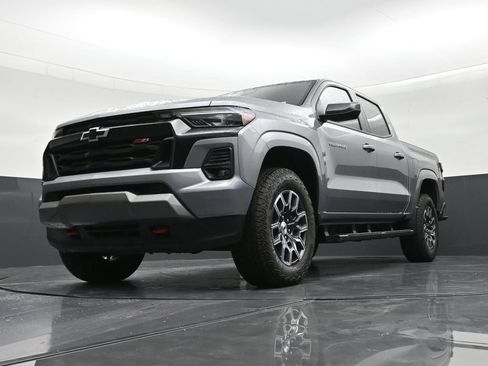 Used 2025 Chevrolet Colorado Z71 AWD/4WD image 20