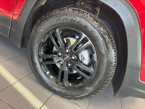 Used 2024 GMC Terrain AT4 w/ LPO, Cargo Package image 10