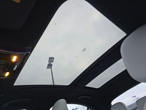 Certified 2025 Mercedes-Benz C 300 4MATIC Sedan image 3