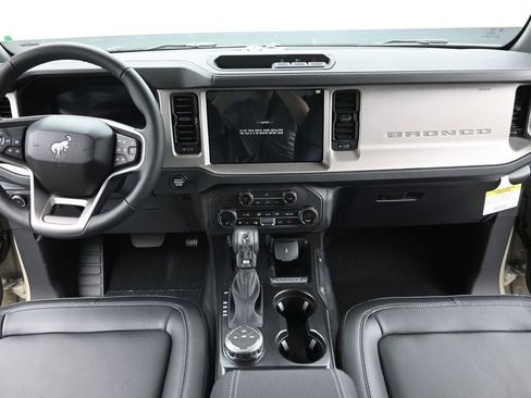 New 2026 Ford Bronco Outer Banks AWD/4WD image 10