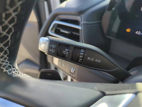 Used 2024 Chevrolet Traverse LT FWD image 17