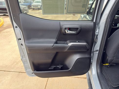 Used 2021 Toyota Tacoma TRD Sport w/ Technology Package RWD image 22