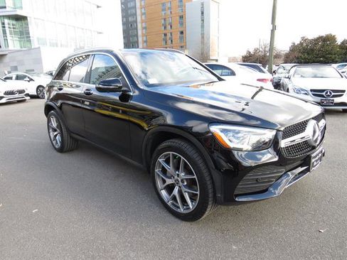 Certified 2021 Mercedes-Benz GLC 300 GLC 300 4MATIC w/ AMG Line image 5