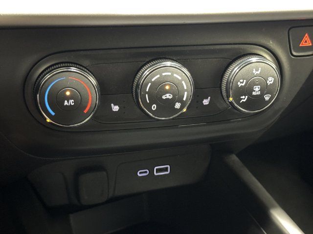 Used 2024 Chevrolet Trax RS w/ Driver Confidence Package FWD image 18