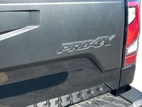 Used 2024 Nissan Titan PRO-4X w/ Pro-4x Convenience Package image 19