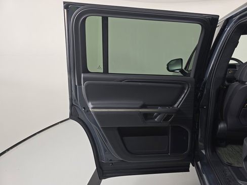 Used 2023 Rivian R1S Adventure image 17