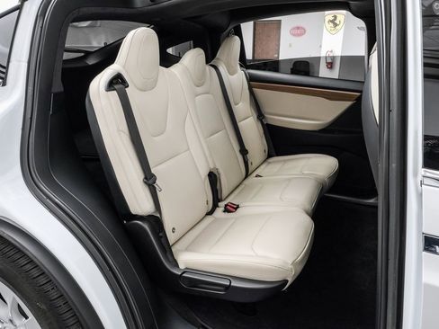 Used 2020 Tesla Model X Long Range image 43
