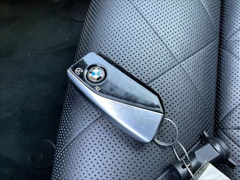 Used 2024 BMW X7 xDrive40i w/ M Sport Package AWD/4WD image 37