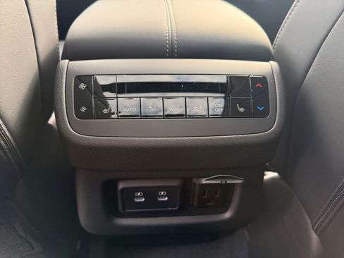 New 2026 Nissan Pathfinder Platinum AWD/4WD image 21