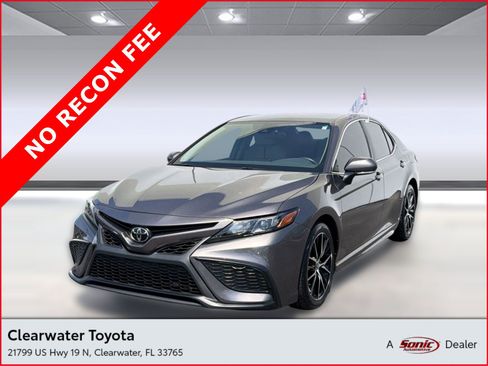 Certified 2024 Toyota Camry SE FWD image 1