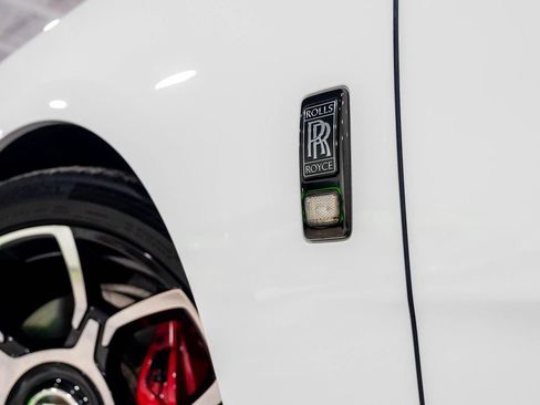 Used 2022 Rolls-Royce Cullinan Black Badge AWD/4WD image 24