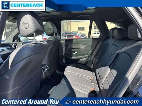 Used 2022 Mercedes-Benz GLC 300 4MATIC w/ Premium Package Lite image 9