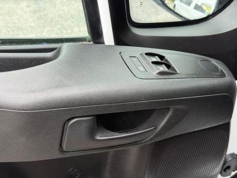 Used 2024 RAM ProMaster 2500 FWD image 12
