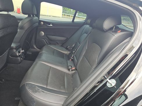 Used 2023 Kia Stinger GT-Line w/ Sun & Sound Package RWD image 4