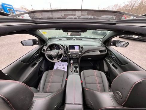Used 2022 Chevrolet Equinox RS w/ Infotainment Package AWD/4WD image 23