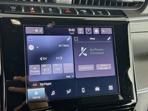 Used 2023 Jeep Grand Cherokee Altitude image 21