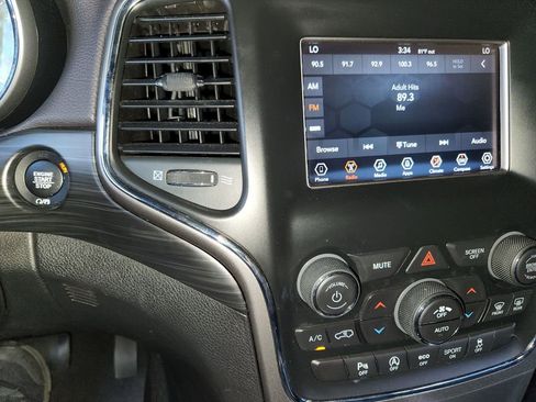 Used 2020 Jeep Grand Cherokee Laredo image 17