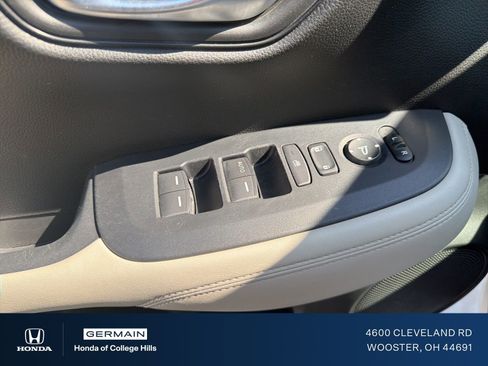 Used 2023 Honda HR-V LX image 15