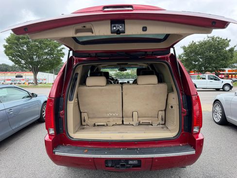 Used 2014 Cadillac Escalade Luxury AWD/4WD image 15