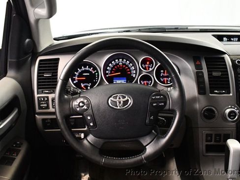 Used 2011 Toyota Sequoia Limited AWD/4WD image 31