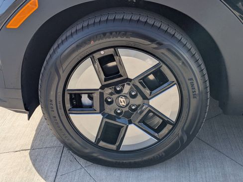 Certified 2026 Hyundai Santa Fe SE image 13