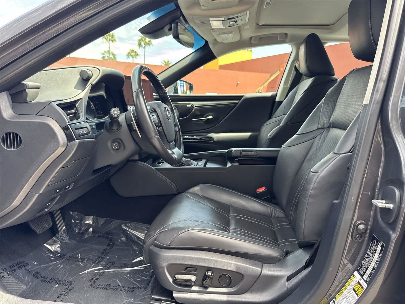 Used 2025 Lexus ES 300h w/ Accessory Package (Z1) FWD image 12