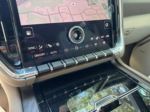 New 2026 GMC Yukon XL Denali w/ Denali Reserve Package AWD/4WD image 15
