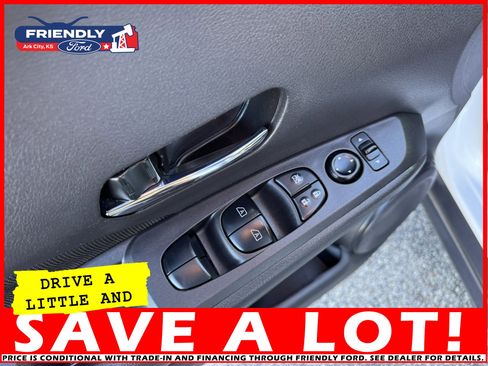 Used 2023 Nissan Kicks SV image 15