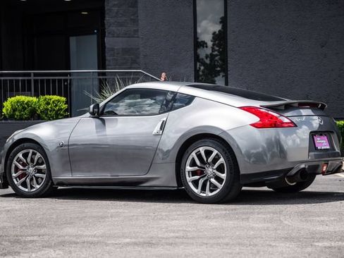 Used 2013 Nissan 370Z Coupe RWD image 34