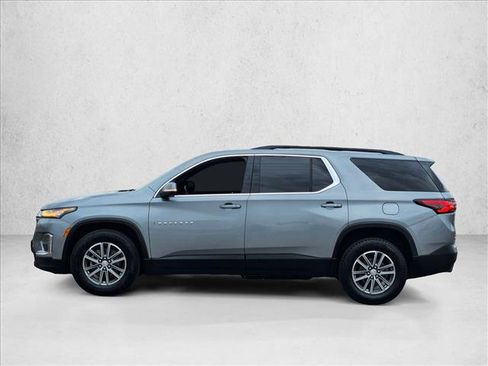 Used 2023 Chevrolet Traverse LT image 8