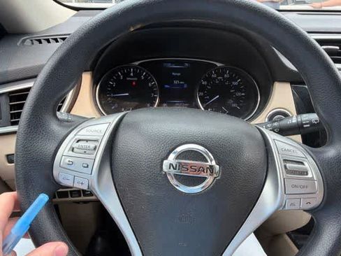 Used 2016 Nissan Rogue SV AWD/4WD image 12