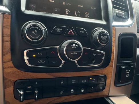 Used 2013 RAM 2500 Longhorn w/ Convenience Group AWD/4WD image 18