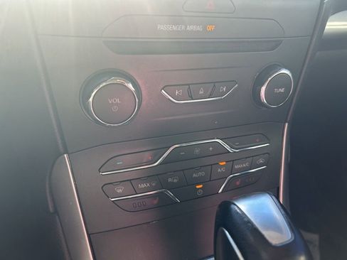 Used 2015 Ford Edge SEL w/ Equipment Group 201A image 5