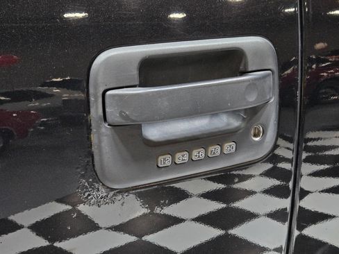 Used 2010 Ford F150 Raptor image 34