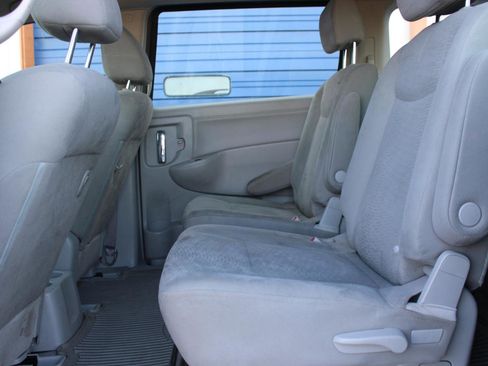 Used 2014 Nissan Quest S image 35