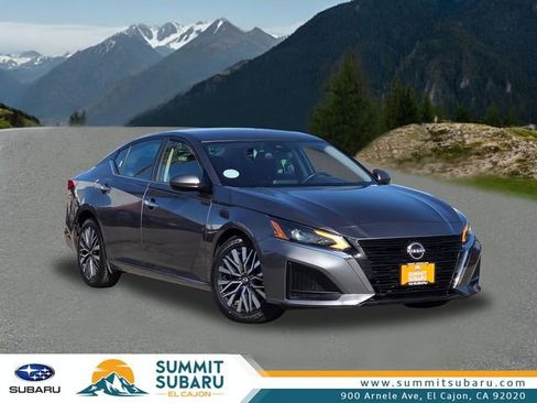 Used 2023 Nissan Altima 2.5 SV FWD image 1
