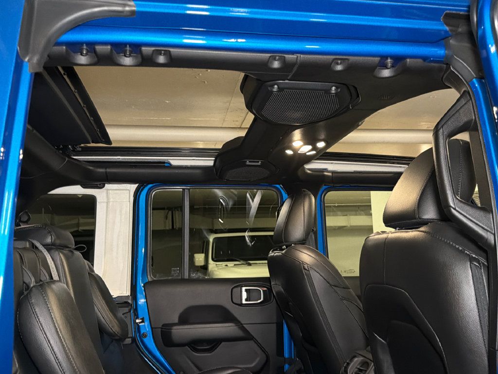 Used 2023 Jeep Wrangler Unlimited Sahara w/ Cold Weather Group AWD/4WD image 14