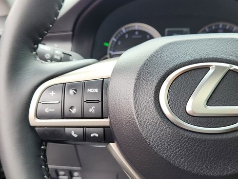 Used 2017 Lexus ES 350 w/ Luxury Package FWD image 19