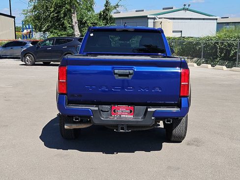 Certified 2024 Toyota Tacoma TRD Off-Road AWD/4WD image 4