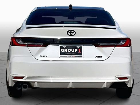 Used 2025 Toyota Camry XSE image 5