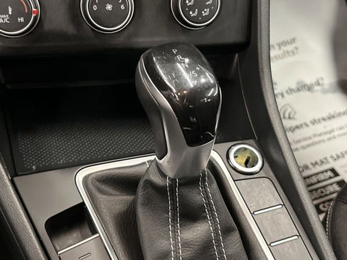 Used 2024 Volkswagen Jetta Sport image 19