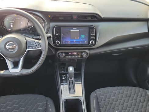 Certified 2021 Nissan Kicks SV FWD image 15