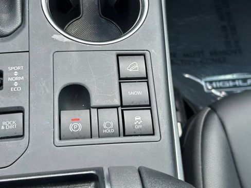 Certified 2026 Toyota Highlander XLE AWD/4WD image 31