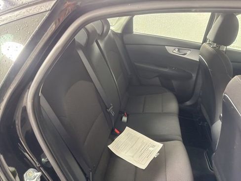 Used 2023 Kia Forte LXS w/ LXS Technology Package FWD image 19