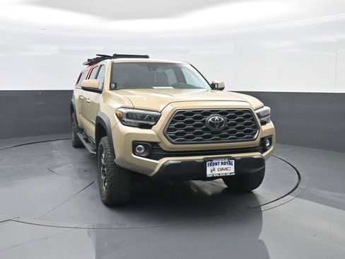 Used 2020 Toyota Tacoma TRD Off-Road AWD/4WD image 2