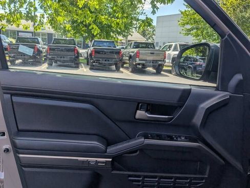 Used 2026 Toyota Tacoma TRD Off-Road w/ TRD Off Road Upgrade Package AWD/4WD image 12
